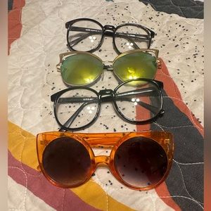 Set of 4 costume glasses